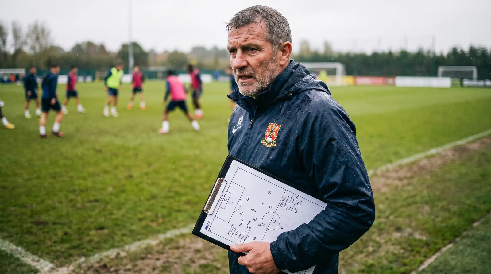 Insider information risk in football betting markets from participants